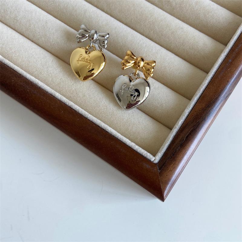 

18K Gold-Plated Bow Earrings: Chic & Luxurious