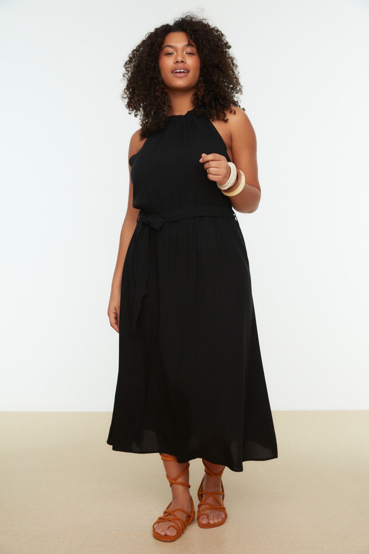 

Women s Style Plus Size Black Belted Halter Neck Woven Dress 6XL