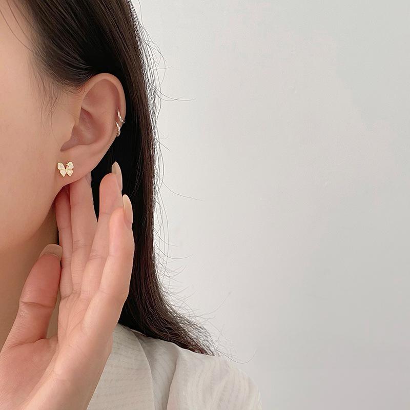 Personalized Four-pointed Star Butterfly Earrings for Women New Versatile Temperament Daily Commuter Earrings