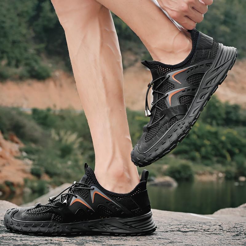 Fashion Breathable Sneakers Hollow Out Footwear New Design Running Shoes for Men Breathable Sports Shoes Light Weight Male Summer Flats