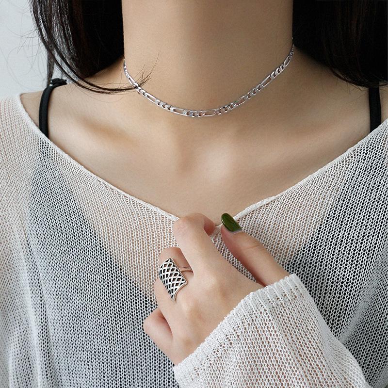 Minimalist Hip-Hop Figaro Chain Necklace: Cold Style, Fashionable Clavicle Chain for Women
