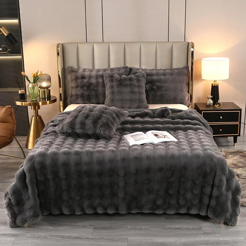 Luxury Soft Faux Fur Throw Blanket Fuzzy Plush Bedspread on the bed plaid sofa cover blankets and throws for living room bedroom