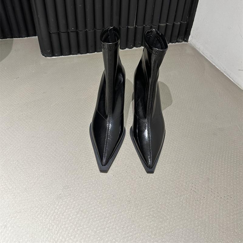 2025 Autumn and Winter New Fashion Versatile Pointed Simple Niche Design Fashion Boots Thin Heel Thin Boots Martin Boots