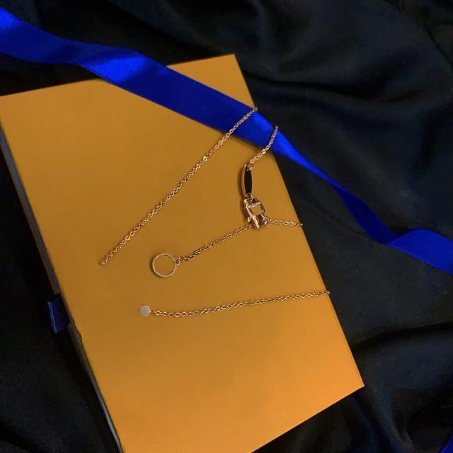 

Популярный оригинальный модный бренд женские ювелирные изделия ожерелье летнее серебряное качество розовая ракушка роскошная цепочка чокер логотип 45cm