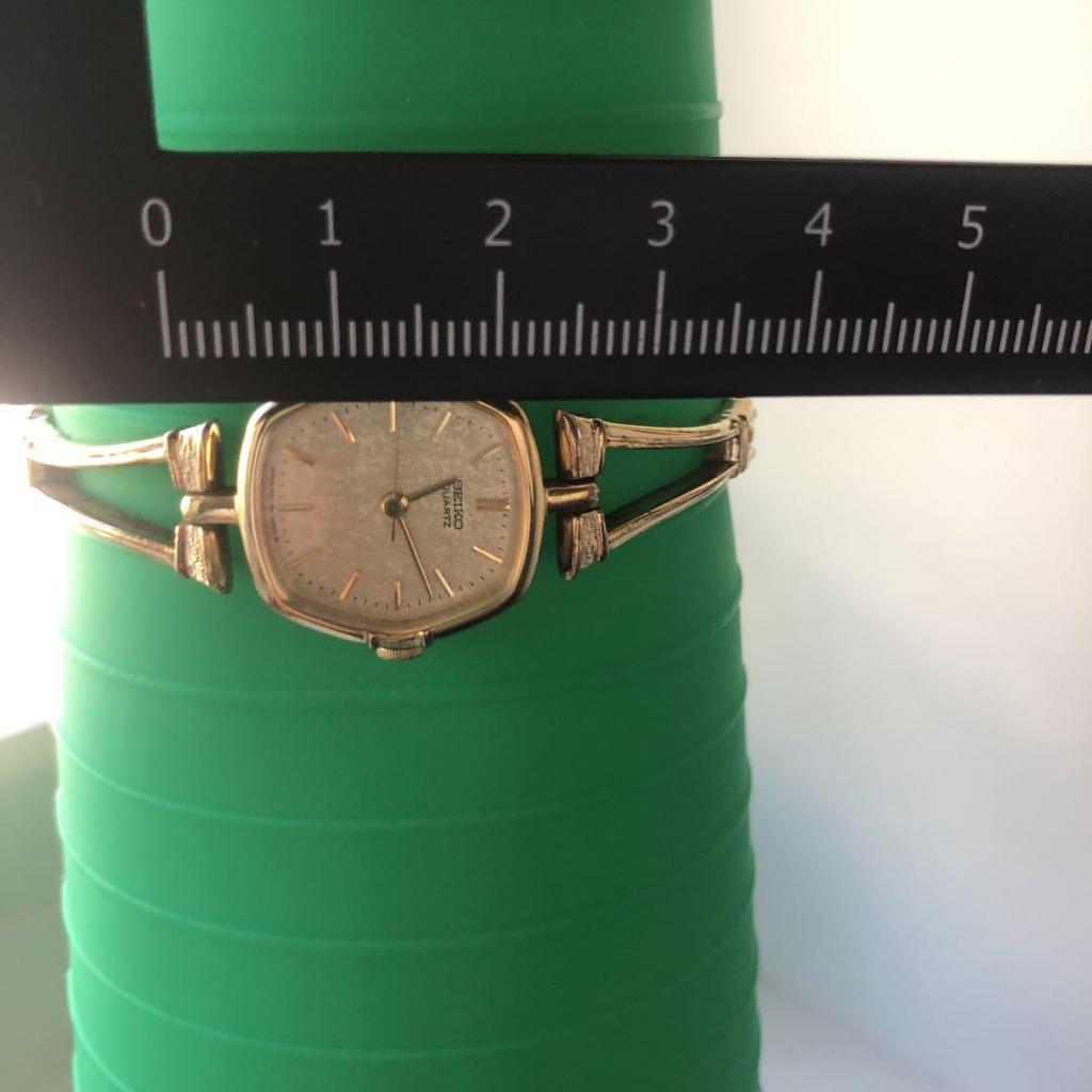 [USED] SEIKO Quartz Wristwatch, Gold, Octagonal, Working Condition