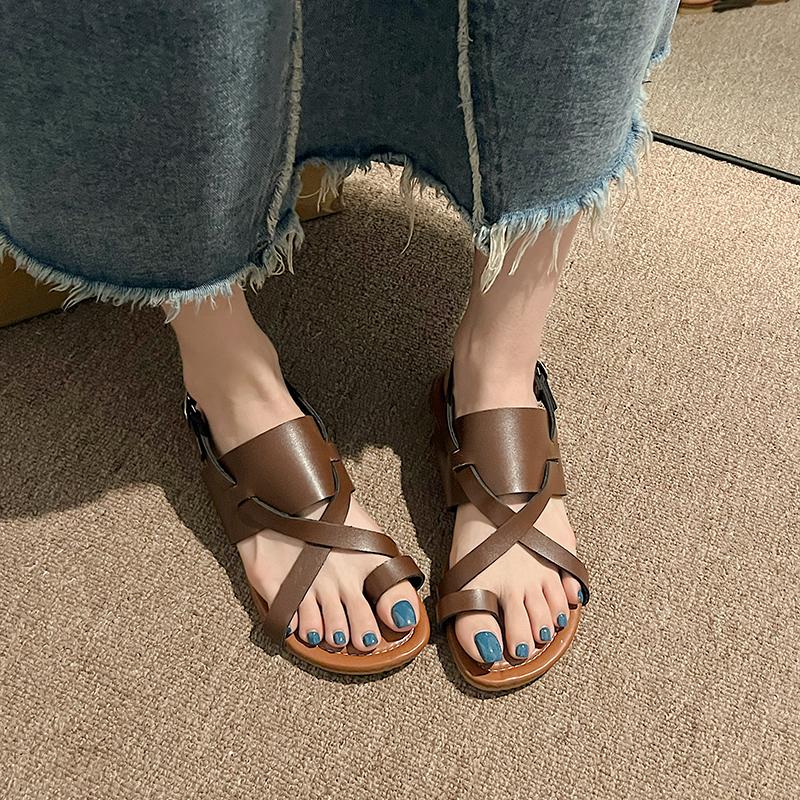 Fashion Women's Casual Flat Sandals Clip Toe Design Trend Brown Comfortable Roman Shoes Summer Wear Sandals Every Day Zapatos De Mujer