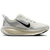 Nuove Nike Vomero 18 Bianco Summit Latte di Cocco da Donna HM6804-101