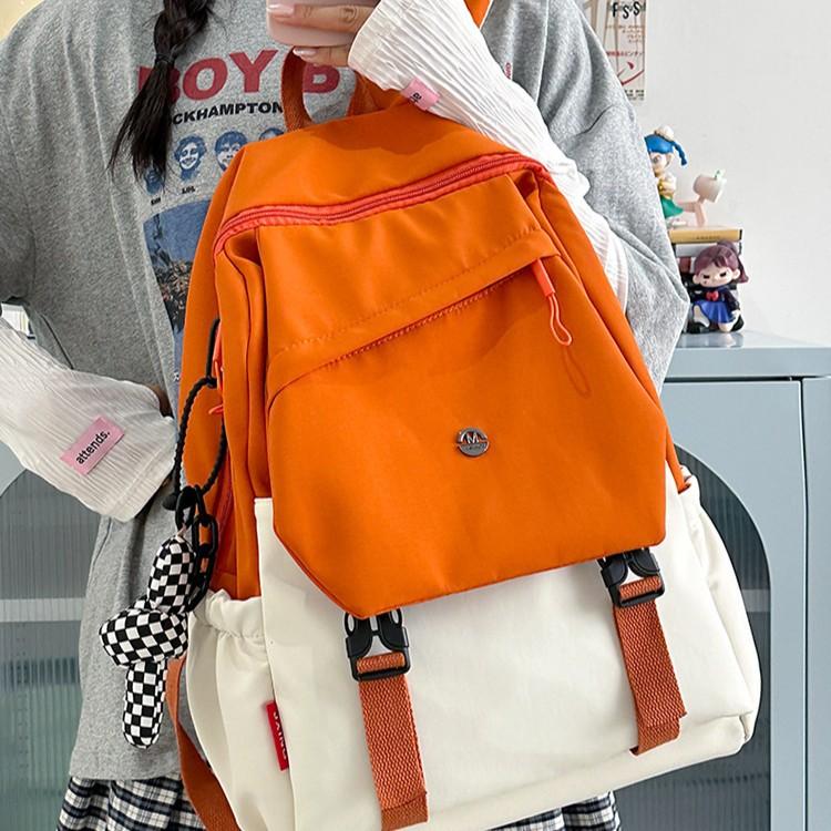 Casual Backpacks In Niche Contrasting Colors, Lightweight for Traveling, Sports Backpacks, and School Bags for Middle School Students