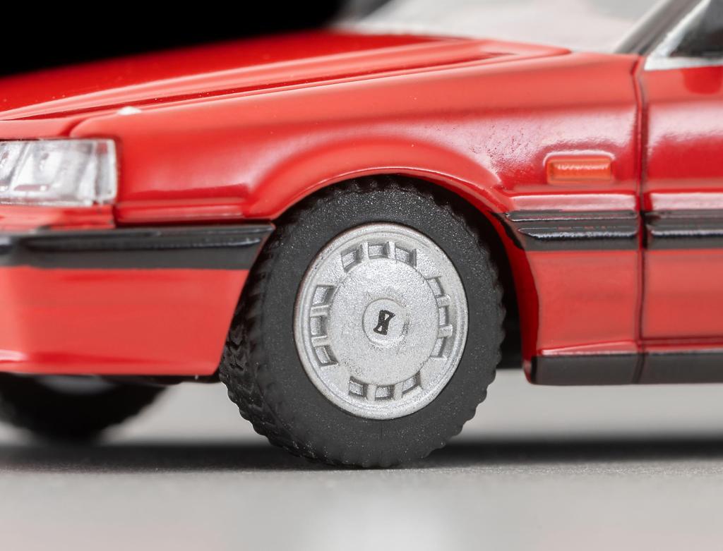 Tomytec Tomica Limited Vintage Neo LV-N352a Nissan Skyline 4-Door HT 1800 Passage (Red) 1987 Model, Completed Model, 336099