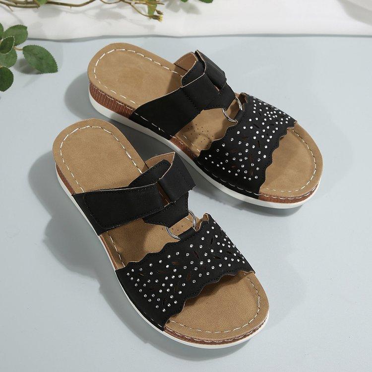 Tofflor med kilklack Dam Sommarskor med hålmönster Kardborre Strandskor Strassskor