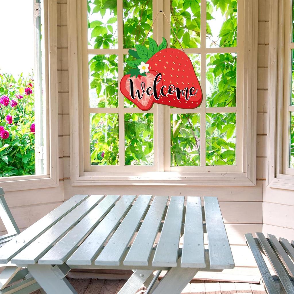 Whaline Strawberry Wooden Hanging Welcome Door Sign Summer Fruit Theme Wall Plague Seasonal Front Door Hook Sign Decoration Housewarming Gift Indoor
