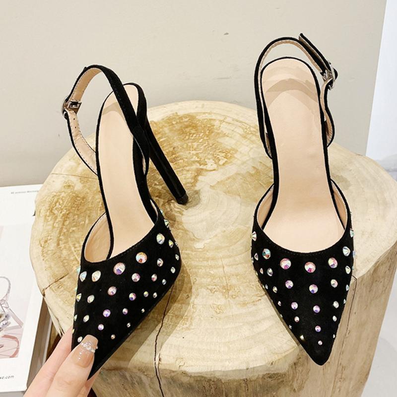 Nové třpytivé kamínky Dámské lodičky Sexy křišťálové špičaté jehlové podpatky Zadní část Přezka Pásek Jarní boty Sandály