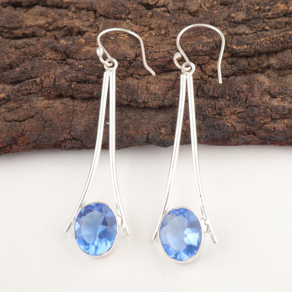 Boucles d'oreilles pendantes artisanales ovales en tanzanite naturelle et argent sterling EE-136-7