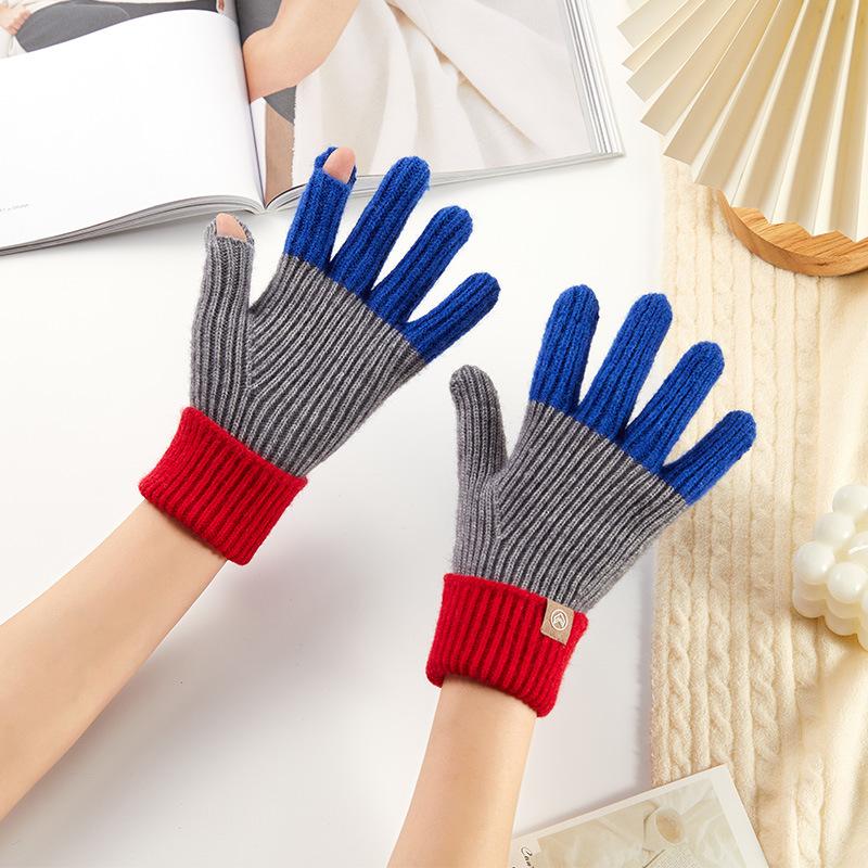 

Новая осенне-зимняя мода Корейская версия теплых вязаных перчаток Капли росы для верховой езды Женские холодные перчатки плюс бархат. Average size