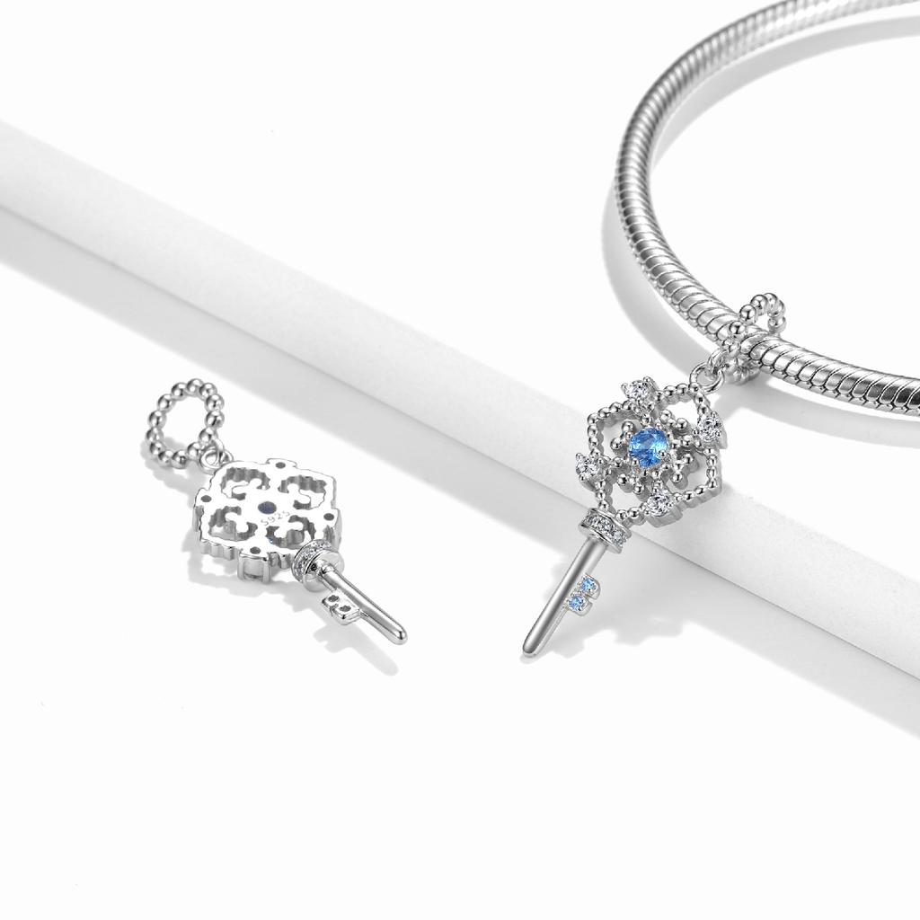 Key Pendant Charm Pendant Authentic 925 Sterling Silver bead for Women Bracelet Fine Ladies Jewelry Fashion beads DIY Jewelry Gift