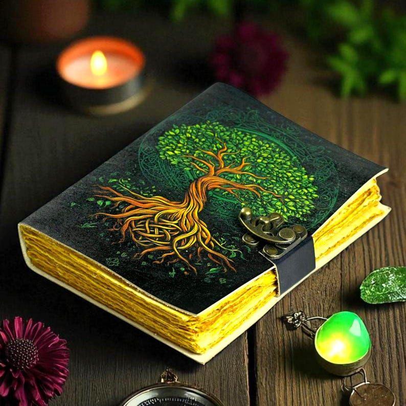 

Кожаный гримуар, Винтажная Книга Теней, Тетрадь для заклинаний, Дневник Викки, Языческий подарок для нее или для него. 7 x 5 in