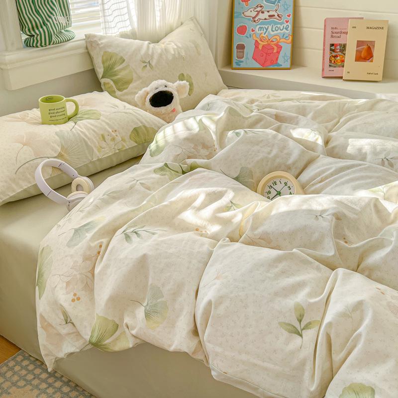 Cotton Four-Piece Bedding Set - Student Dormitory Version A: 100% Xinjiang Cotton, Version B: Traditional Water-Washed Sheets & Duvet Covers.