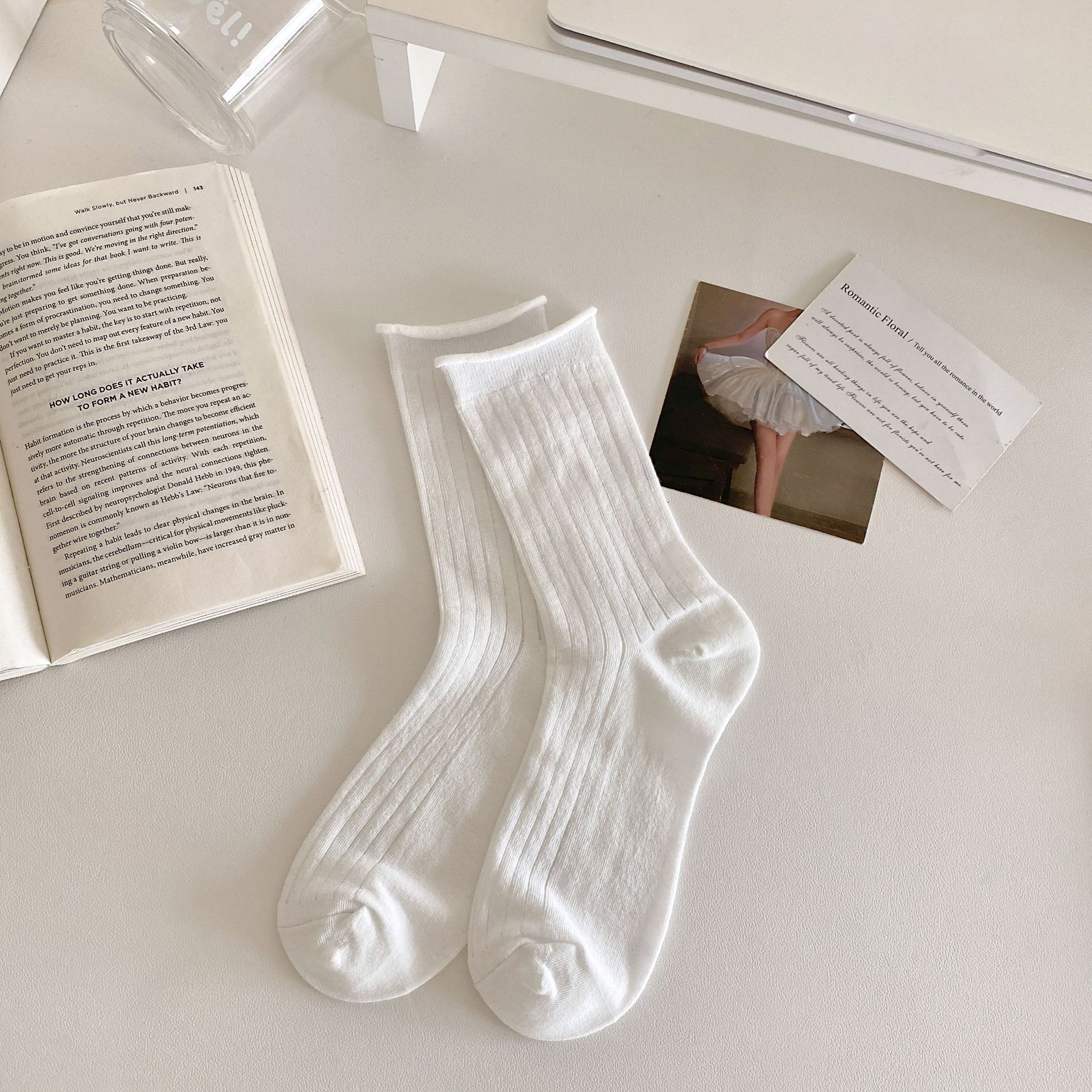 

White Vertical Strip Hemming Socks Stacking Socks Cotton Summer Thin Student Medium Tube Socks Summer Stockings One size fits all чистий білий колір