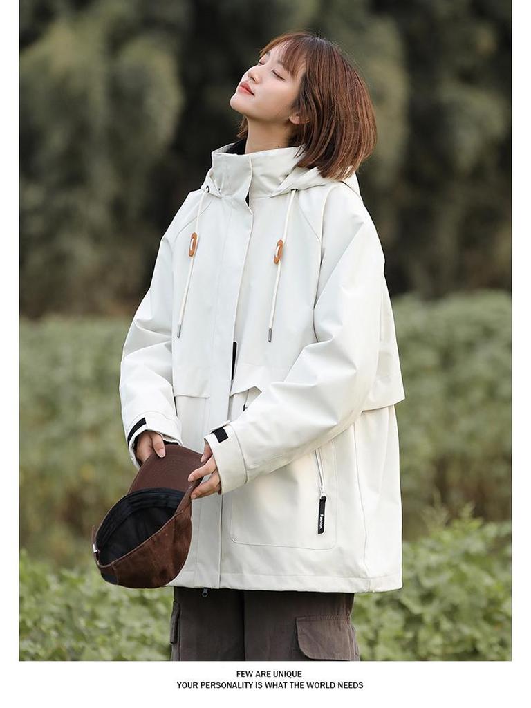 Rose Huang Yimei Promi-Stil Wasserabweisende 3-in-1 Abnehmbare Windjacke