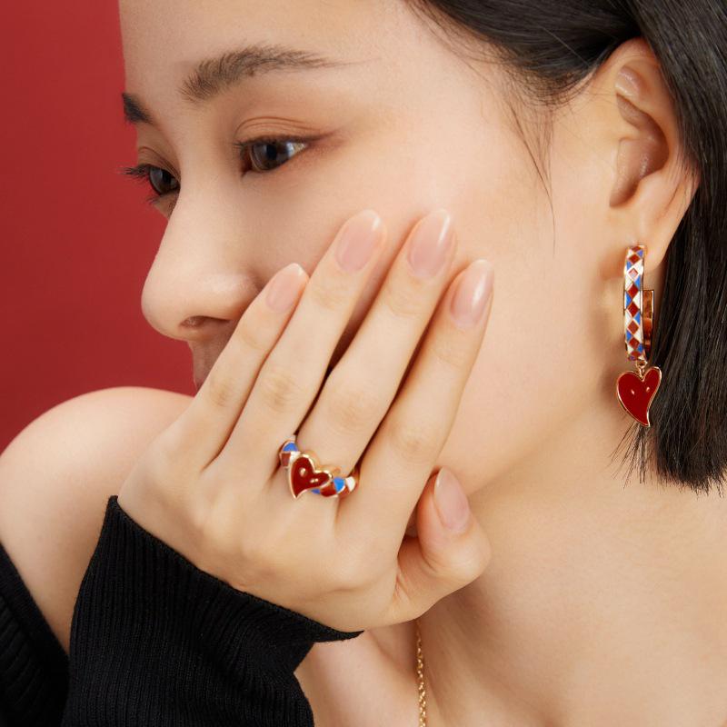 Exquisite Heart Enamel Adjustable Ring: Stylish, Versatile, and Creative for Women