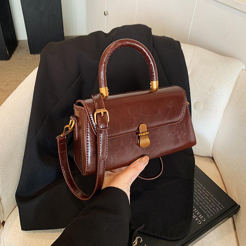 IELGY Retro Autumn Winter All-Match Fashion Simple Shoulder Messenger Bag Women's Portable Small Square Bag