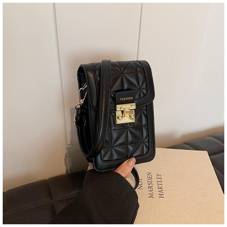 

Корейская версия ромбовидной маленькой квадратной сумки женской 2024 лето новый тренд мода простая сумка для мобильного телефона нишевая текстура сумка-мессенджер чёрный