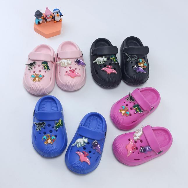 2025 Summer Kids' Soft Sole Trendy EVA Hole Shoes for Outdoors & Indoors