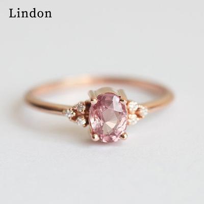 Lindon Klasyczny pierścionek dla kobiet z okrągłym kształtem Cyrkon Wedding Party Gift Rozmiar 6-10