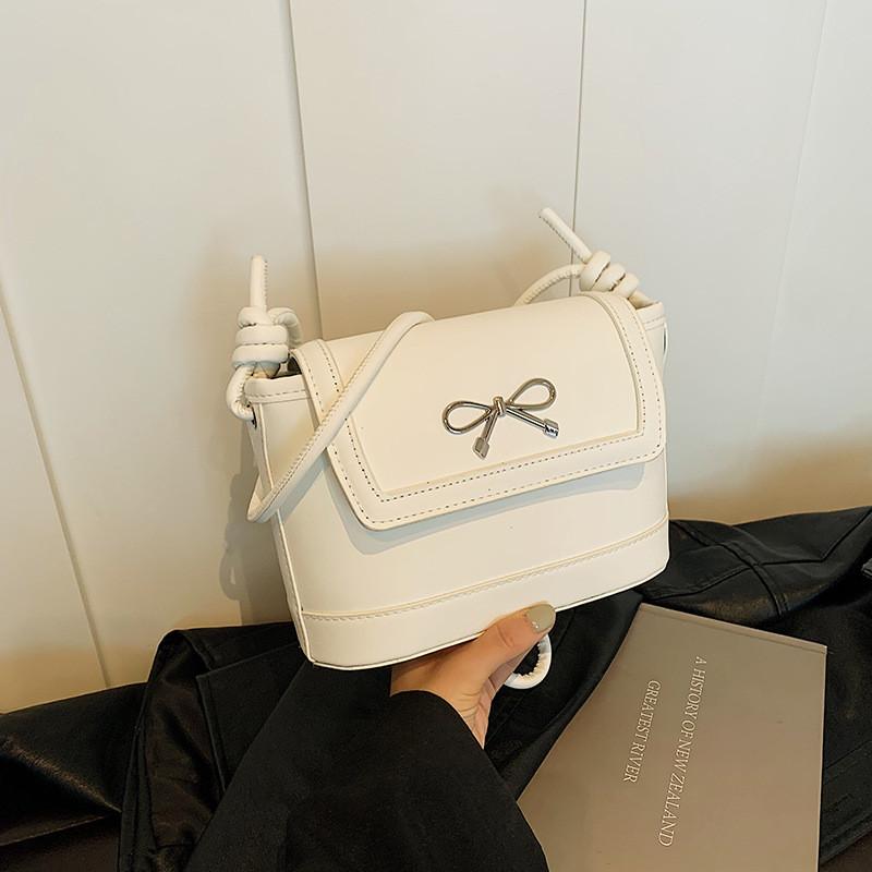 Stylish Urban Chic Single Shoulder Crossbody Bag For Women Featuring Fashionable Bow Design