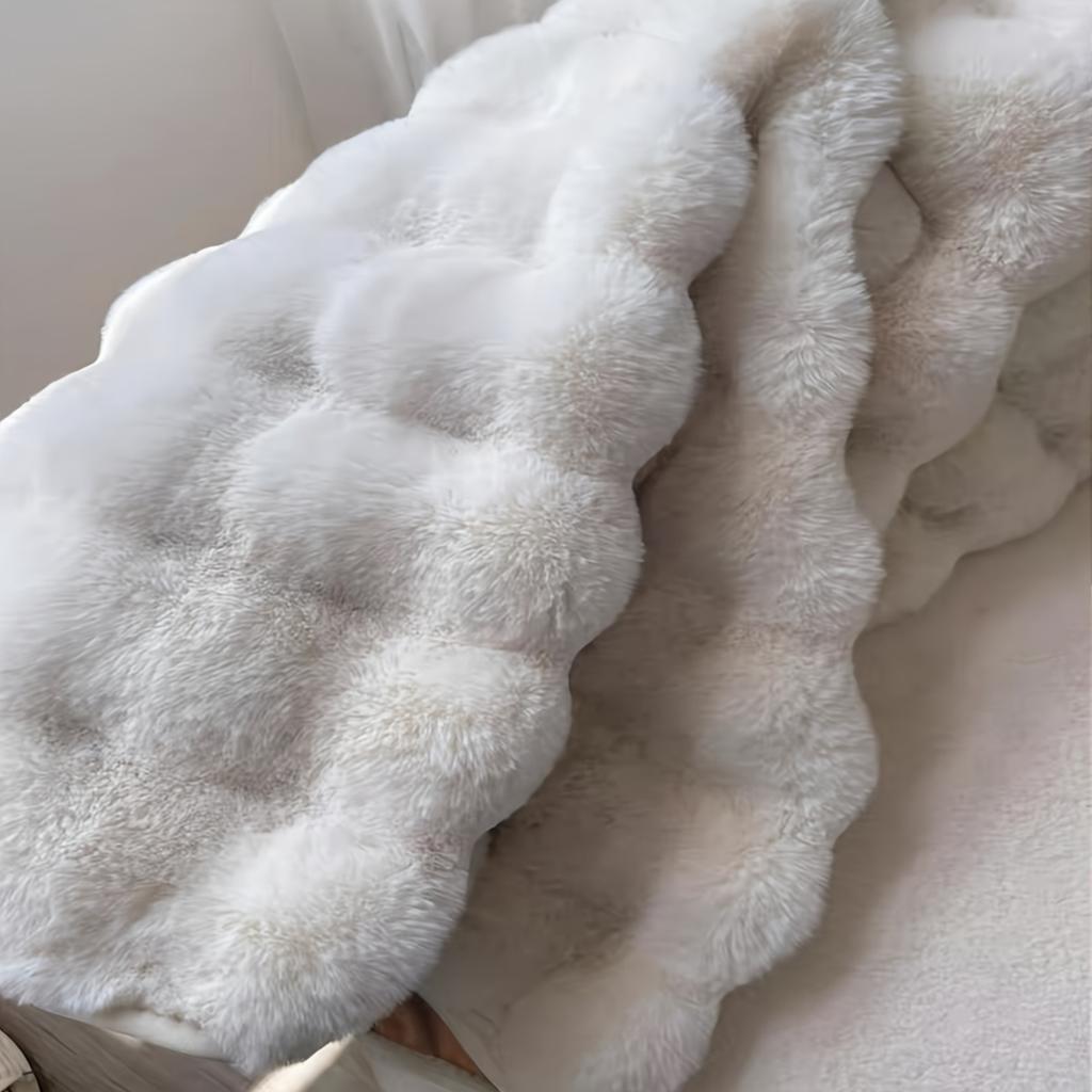 1pc, Round Bubble Fleece Fabric Simple Solid Color Fluffy Soft Comfortable Easy To Clean Furry Warm Cute Indoor Decorative Carpet