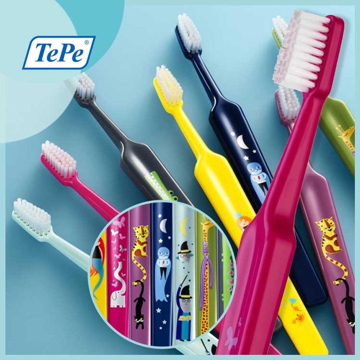 Children s Toothbrush for Children Ages 5 and Up (Random Color) (Set of 5)