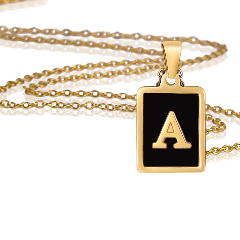 Naszyjnik z kwadratową literą ze stali nierdzewnej pozłacanej 18-karatowym złotem dla kobiet - Zawieszka z 26 angielskimi wielkimi literami