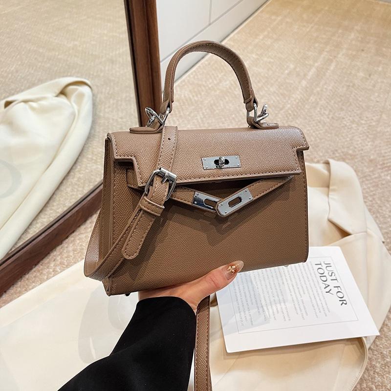 Textured Lock Portable Small Square Bag Women's 2025 Spring and Summer New Classic Shoulder Messenger Bag Fashion Kelly Bag
