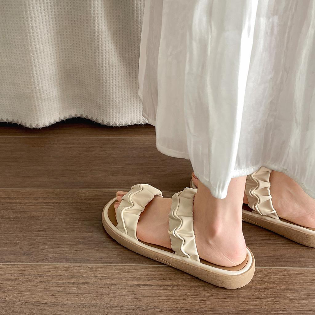 Popular Internet celebrities white retro word flat slippers female 2025 new summer wear fairy wind French cool slippers