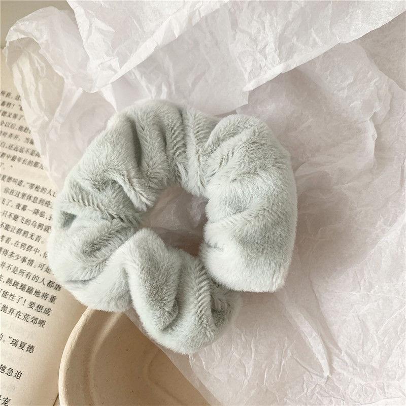 "Autumn/Winter Plush Korean Sweet Hair Ring: Simple Large Intestine Hair Accessory"