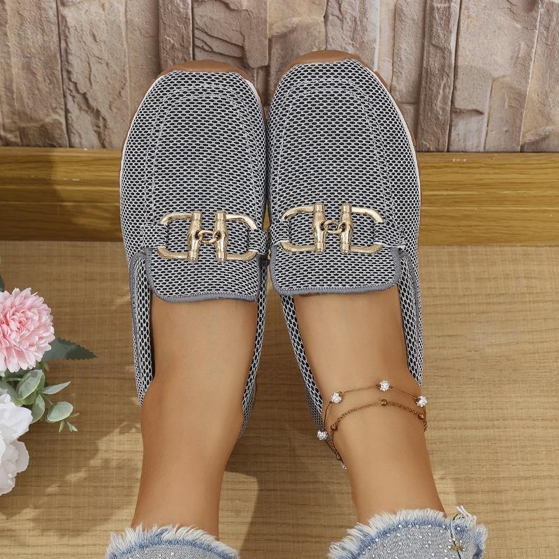 Women's Spring New Round Head Metal Buckle Comfortable Foot Shoes Women's Shoes