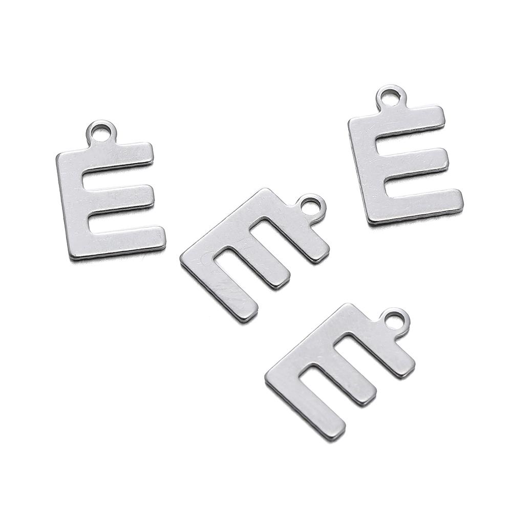 50 Stück Edelstahl 12mm Englische Buchstaben A-Z Anhänger für DIY Halsketten Schmuckherstellung Zubehör