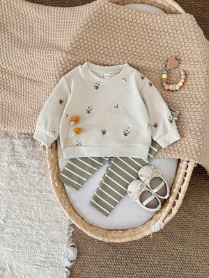 2025 Spring/Autumn Small Flower Embroidery Two-Piece Hoodie Set for Baby Girls: Round Neck Infant Wear