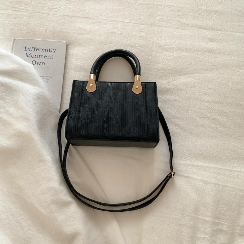 

Премиум сумка женская весенняя новая сумка для подмышки для поездок на работу модный простой нишевый дизайн сумка через плечо сумка-мессенджер