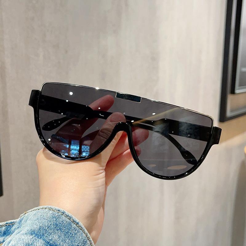 Latest Trendy Half Frame Oval Shape Sunglasses Women Classic Vintage Square Sun Eyeglasses Trendy Women's Outdoor Use Glasses UV400 Eyeglasses