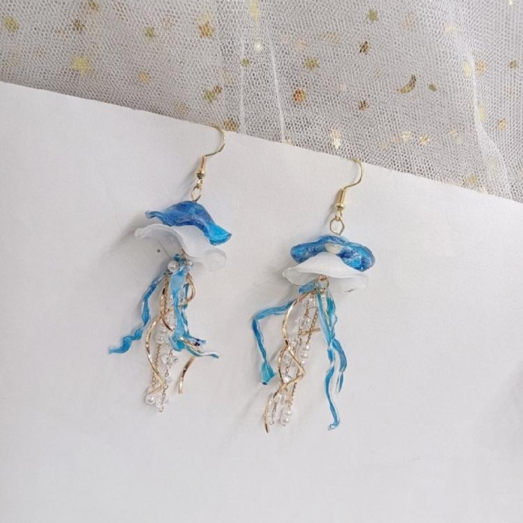 Beautiful Blue Jellyfish Earrings Featuring Portable Designs Great for Adding Nature Styles To Any Stylish Outfits