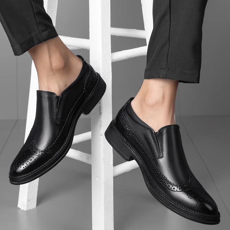 Fashion Elegantes Genuine Leather Men Brogue Shoes Man Dress Shoes Slip On Business Casual Shoes Classic Leather Breathable Oxford Shoes