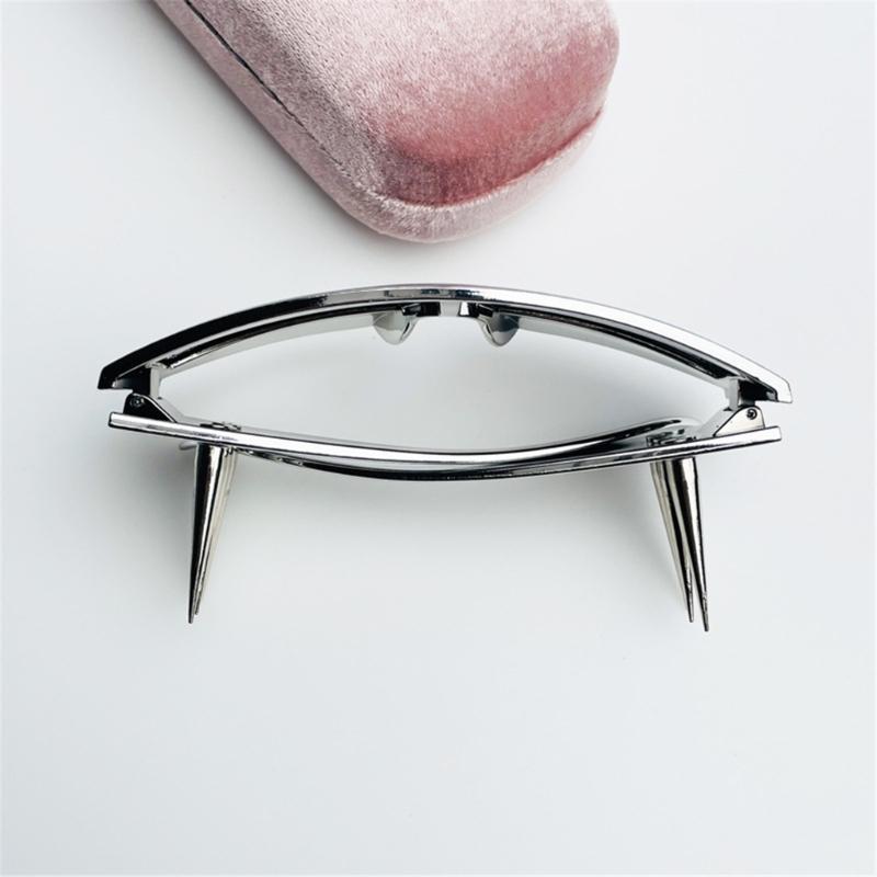 Punk-Sonnenbrille mit Nieten, Sonnenschutz, leichter PC-Rahmen, Cosplay-Brille für Outdoor-Partys, modisches Accessoire