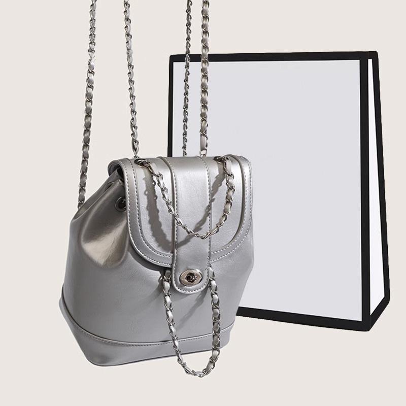 

Маленькая сумка премиум-текстуры женская универсальная 2025 новая сумка-мессенджер на цепочке популярный рюкзак сумка-ведро серебряный