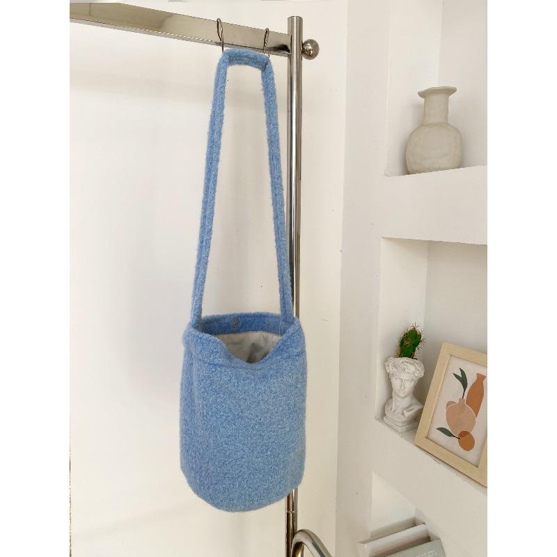 Autumn and Winter Soft Waxy Plush Bucket Bag Retro Versatile Messenger Bag Simplicity Large Capacity Shoulder Bag Women