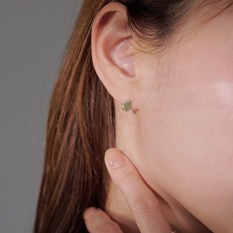 Own 14K Water Drop Green Spinel Piercing (Single)