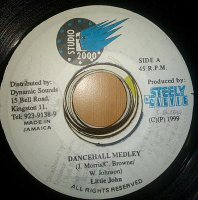 7-Zoll-Single HAWKEYE / LITTLE JOHN - We Nah Go Fraid / Dancehall Medley NONE Studio 2000 1999 Jamaika Reggae, Ska & Dub Gebraucht