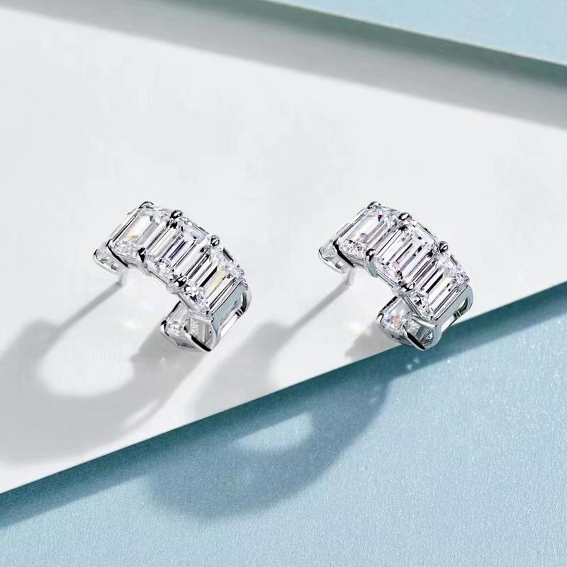 Boucles d'oreilles en diamant taille verte Mother 50 Cents Diamond Silver 18k White Gold Boucles d'oreilles pour femmes Boucles d'oreilles tendance pour hommes et femmes 