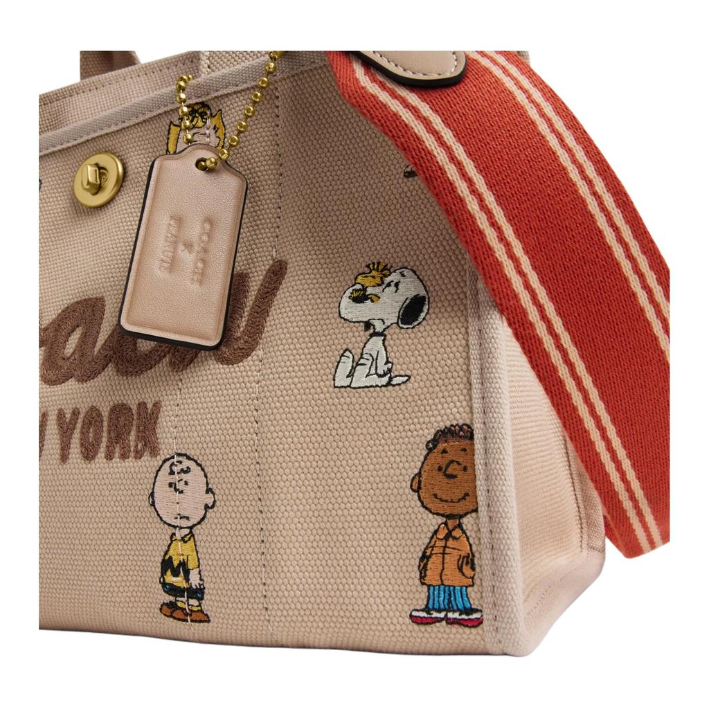 Coach X Peanuts Μπεζ Καμβάς Τσάντα Tote Cargo με Εκτύπωση Snoopy & Χρυσά Μεταλλικά Μέρη για Καθημερινή Χρήση