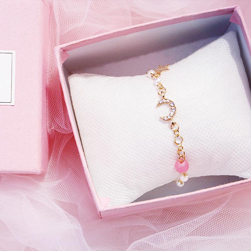 

Half-moon Shaped Bracelet for Female Friends, Star and Moon Style, Student-like Temperament, Young Girl Heart Wristband розовый